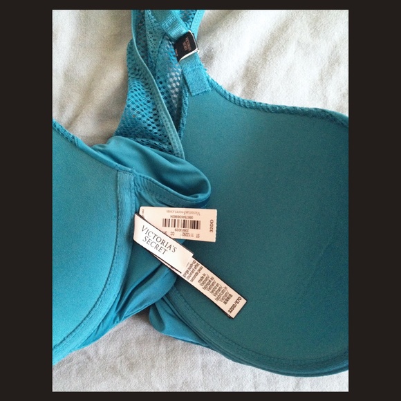 Victoria's Secret. Brand new. 32DD. - Picture 3 of 3